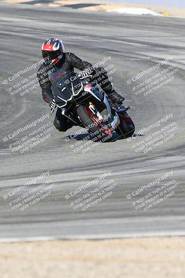 media/Dec-01-2025-Moto Forza (Mon) [[2daa91e15f]]/2-Intermediate Group/Session 2 (Turns 9 and 10)/